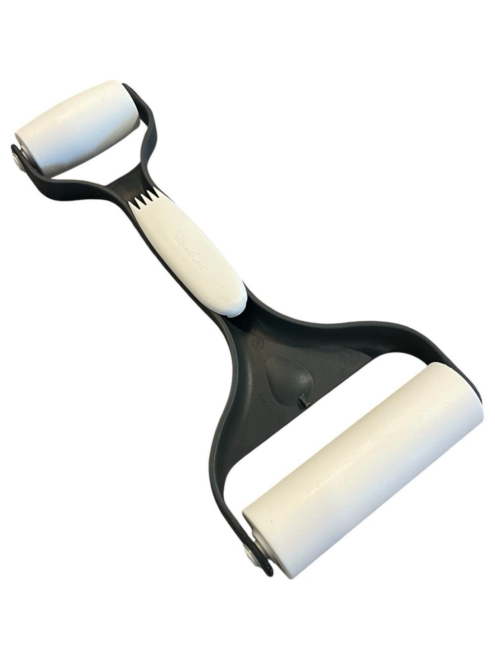 PAMPERED CHEF DOUBLE ENDED BAKER’S ROLLER #1485 W/ CRUST FORK DARK GREY 10 ¼”